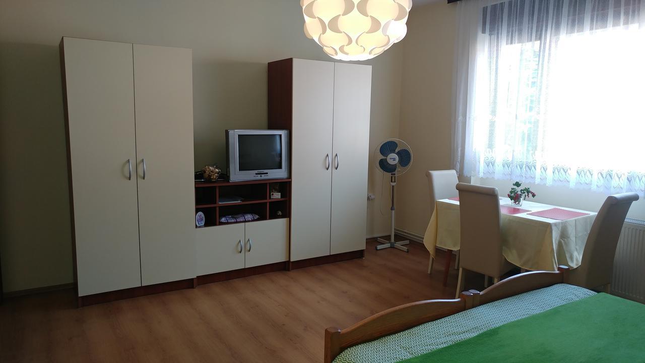 Apartment Cecilia קופריבניצה מראה חיצוני תמונה