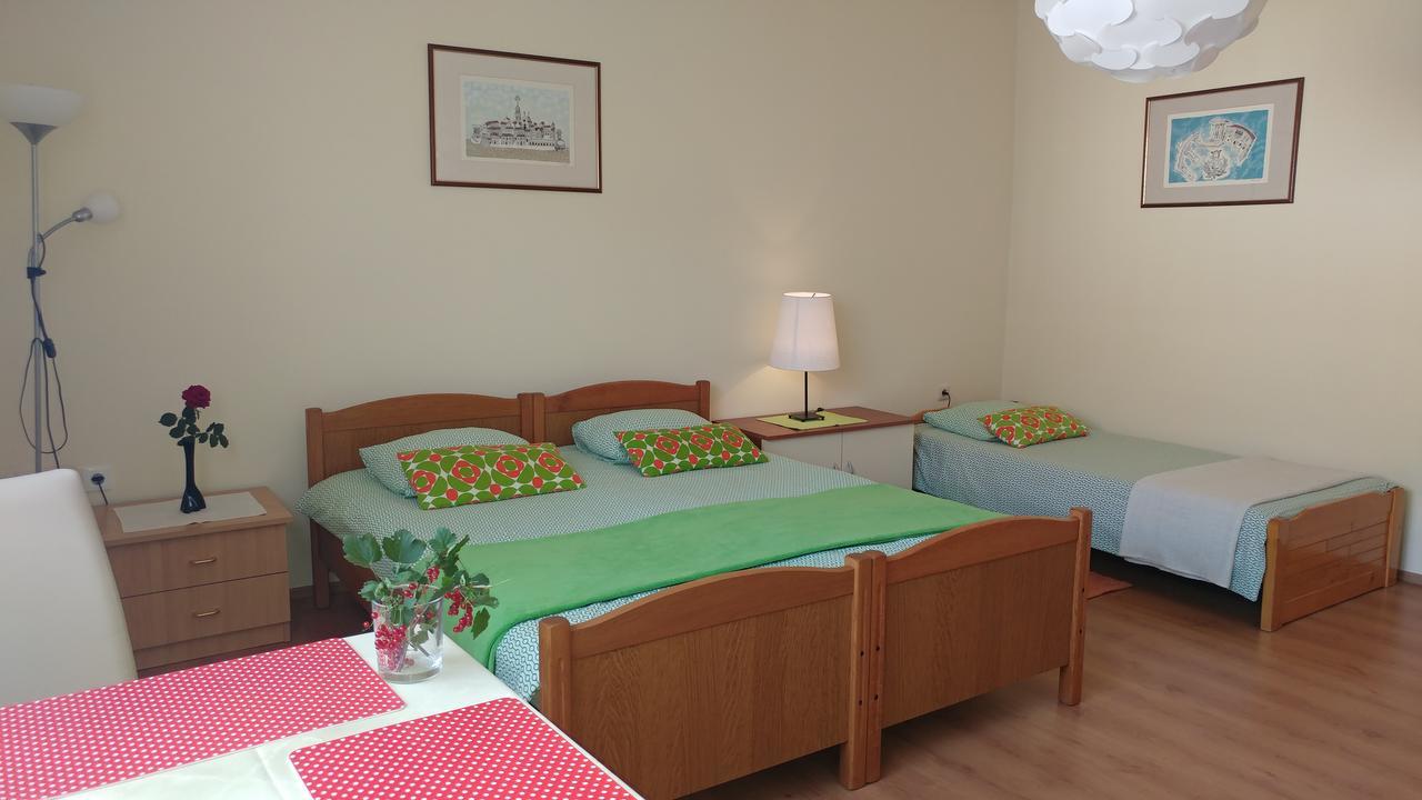 Apartment Cecilia קופריבניצה מראה חיצוני תמונה